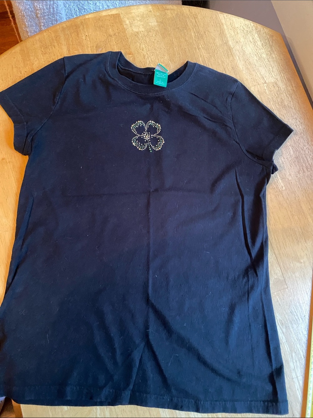 Saint Patrick t-shirt size L like new
